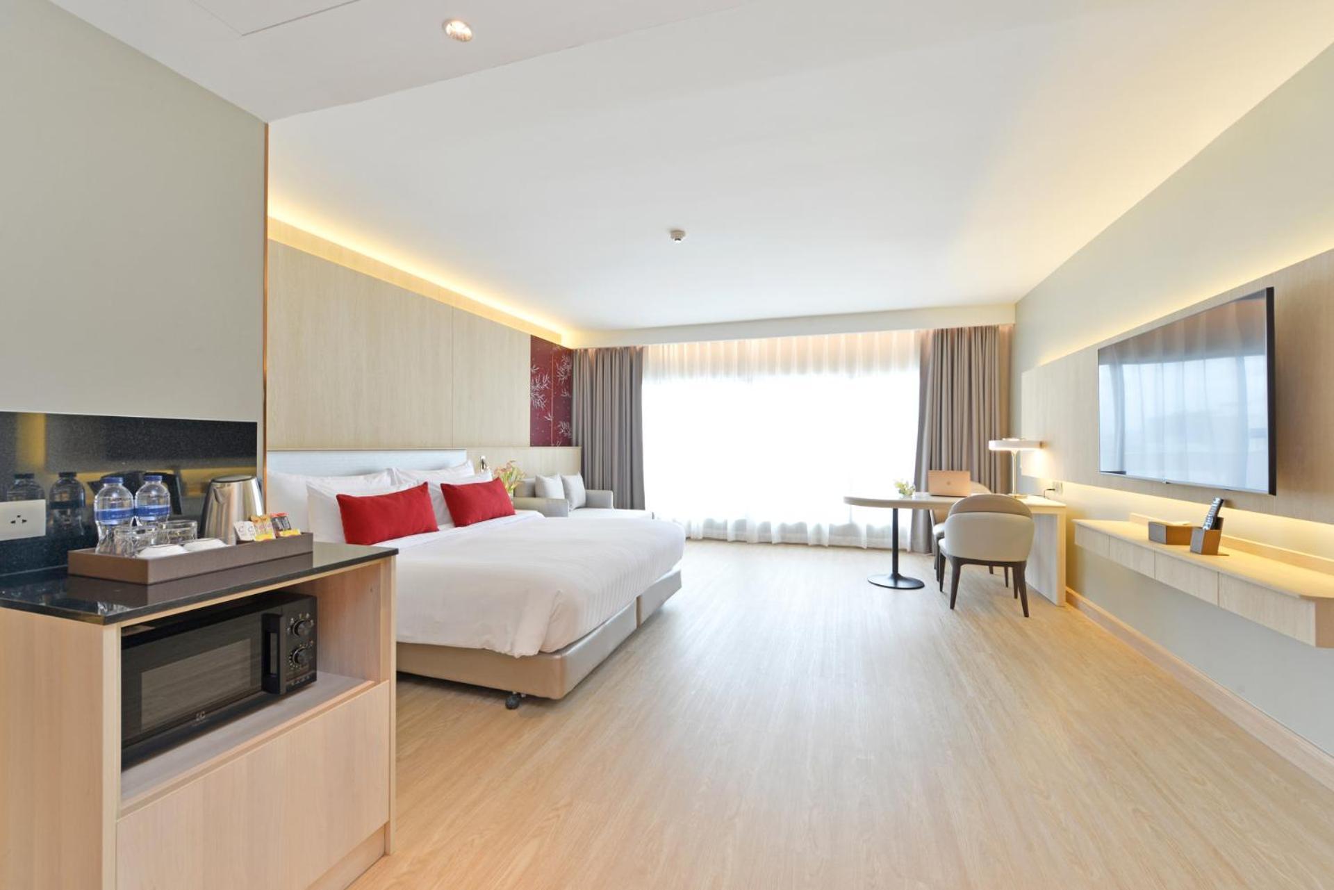Centre Point Plus Hotel Pratunam Банкок Екстериор снимка