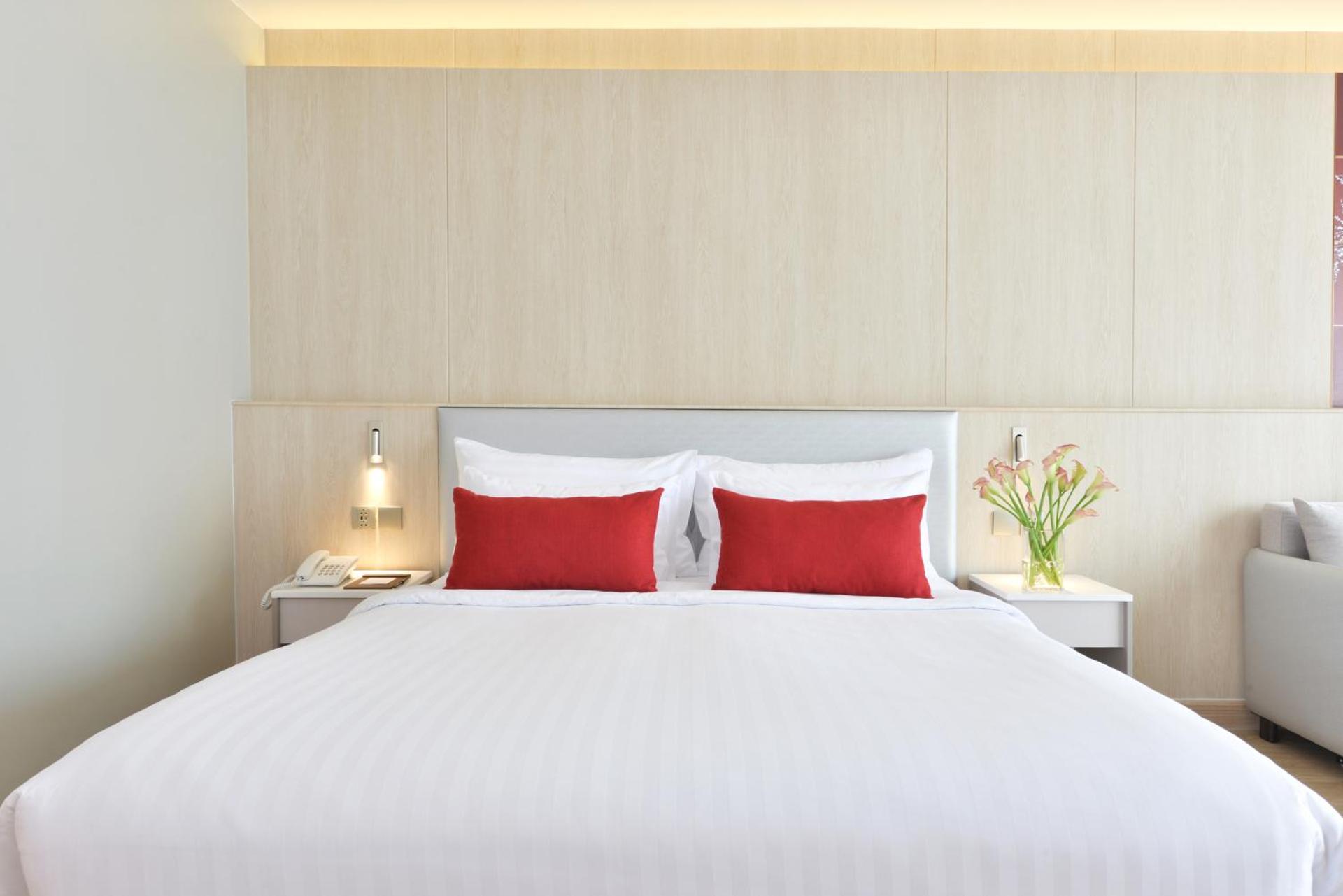 Centre Point Plus Hotel Pratunam Банкок Екстериор снимка