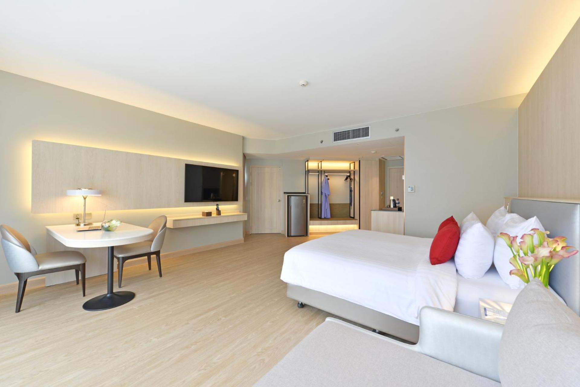 Centre Point Plus Hotel Pratunam Банкок Екстериор снимка