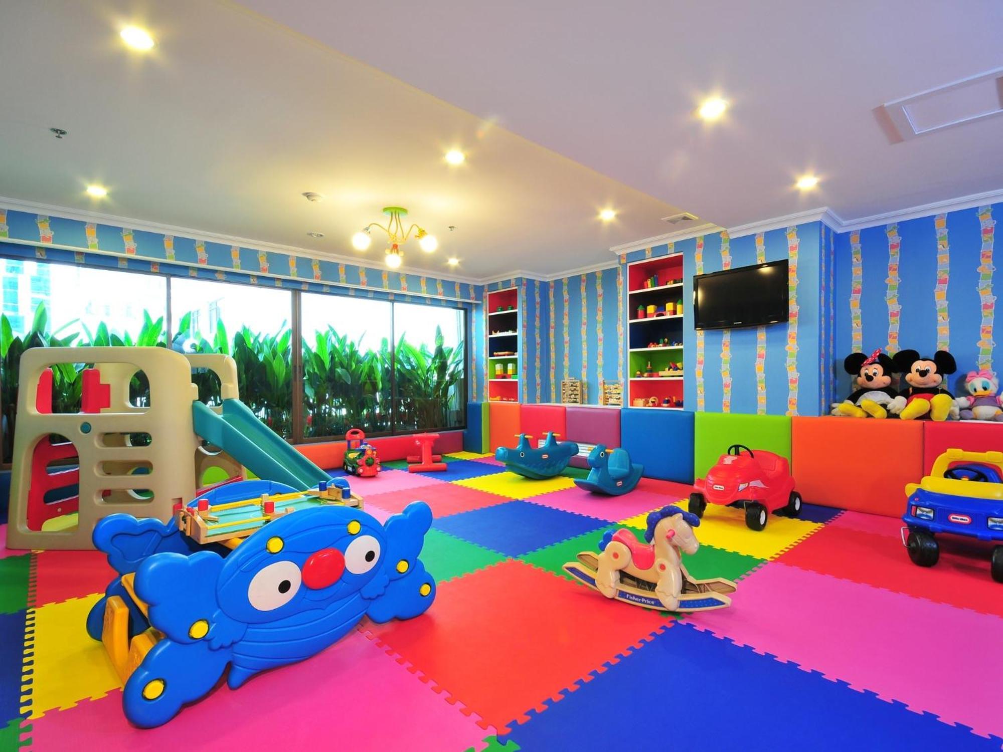 Centre Point Plus Hotel Pratunam Банкок Екстериор снимка