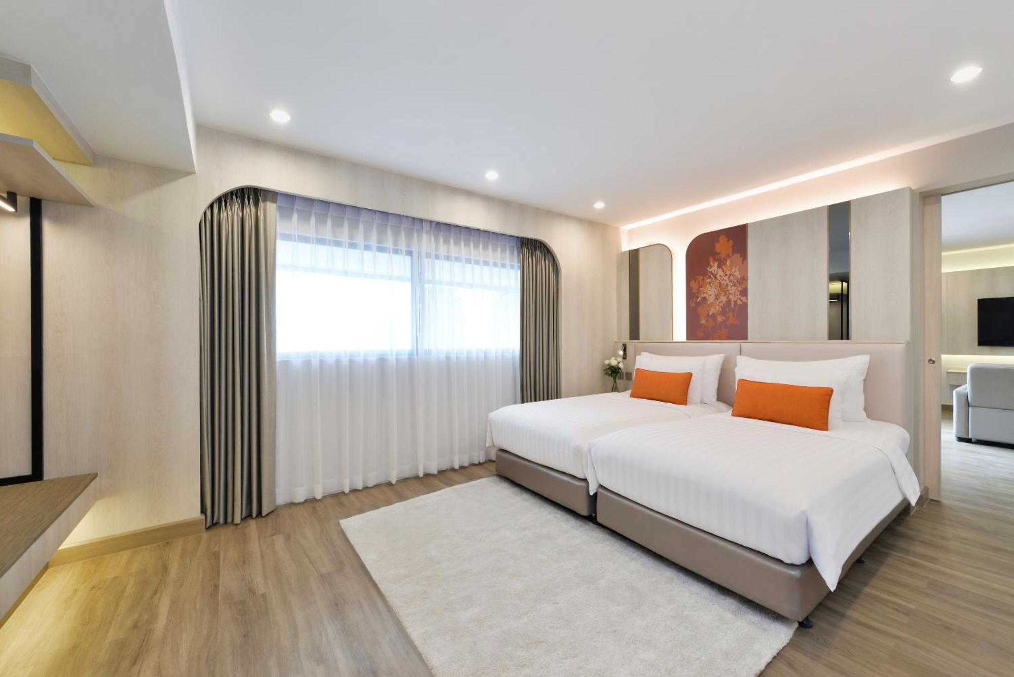 Centre Point Plus Hotel Pratunam Банкок Екстериор снимка