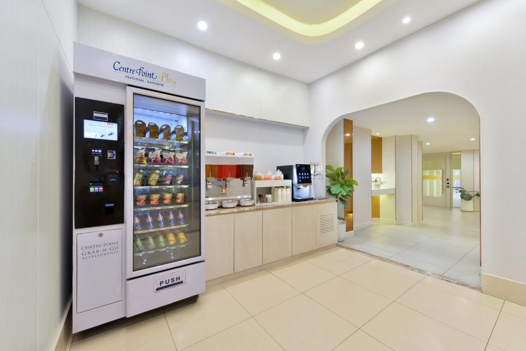 Centre Point Plus Hotel Pratunam Банкок Екстериор снимка